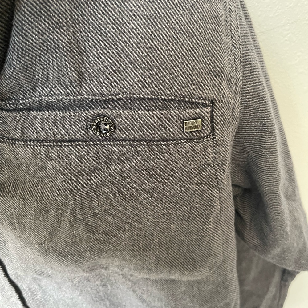 Harley Davidson Button Up - Picture 5 of 5